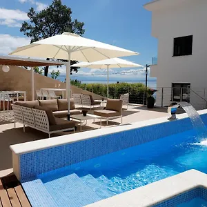 modena-maris-new-swim-grill-relax-jacuzzi-apartments-icici.primorje-gorskikotar.com/